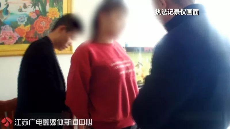 男子订婚后遭遇爱情与人生的双重打击，女方转身与他人领证，引发深刻反思